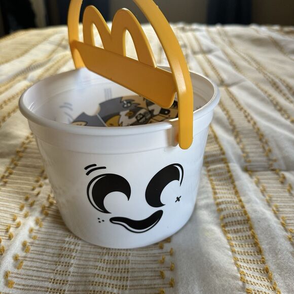 2025 McDonald’s Halloween Boo Buckets White With Glow In The Dark Stickers - Picture 4 of 6